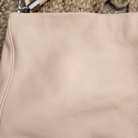 Marc Jacobs Covertible Hobo Tropical Peach Cow Leather Shoulder Bag Large - Picture 7 of 15